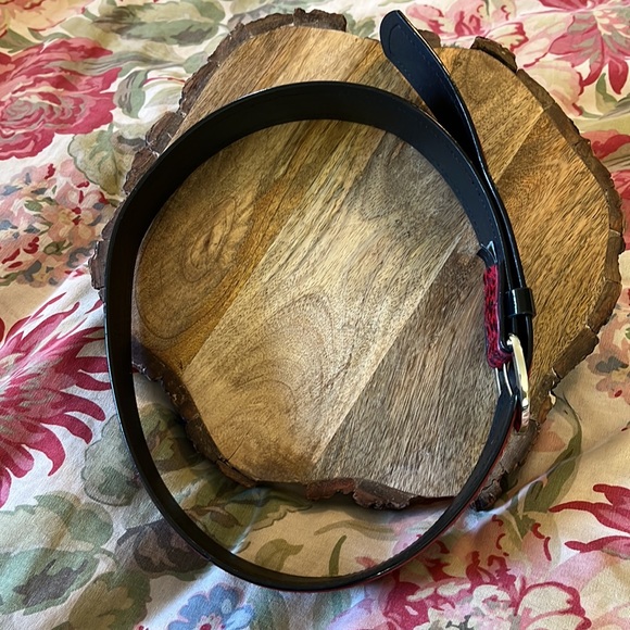 WHITHOUSE BLACKMARKET WHBM Size Small Belt Red/Black Cheetah Horsehair Leather - Picture 3 of 16